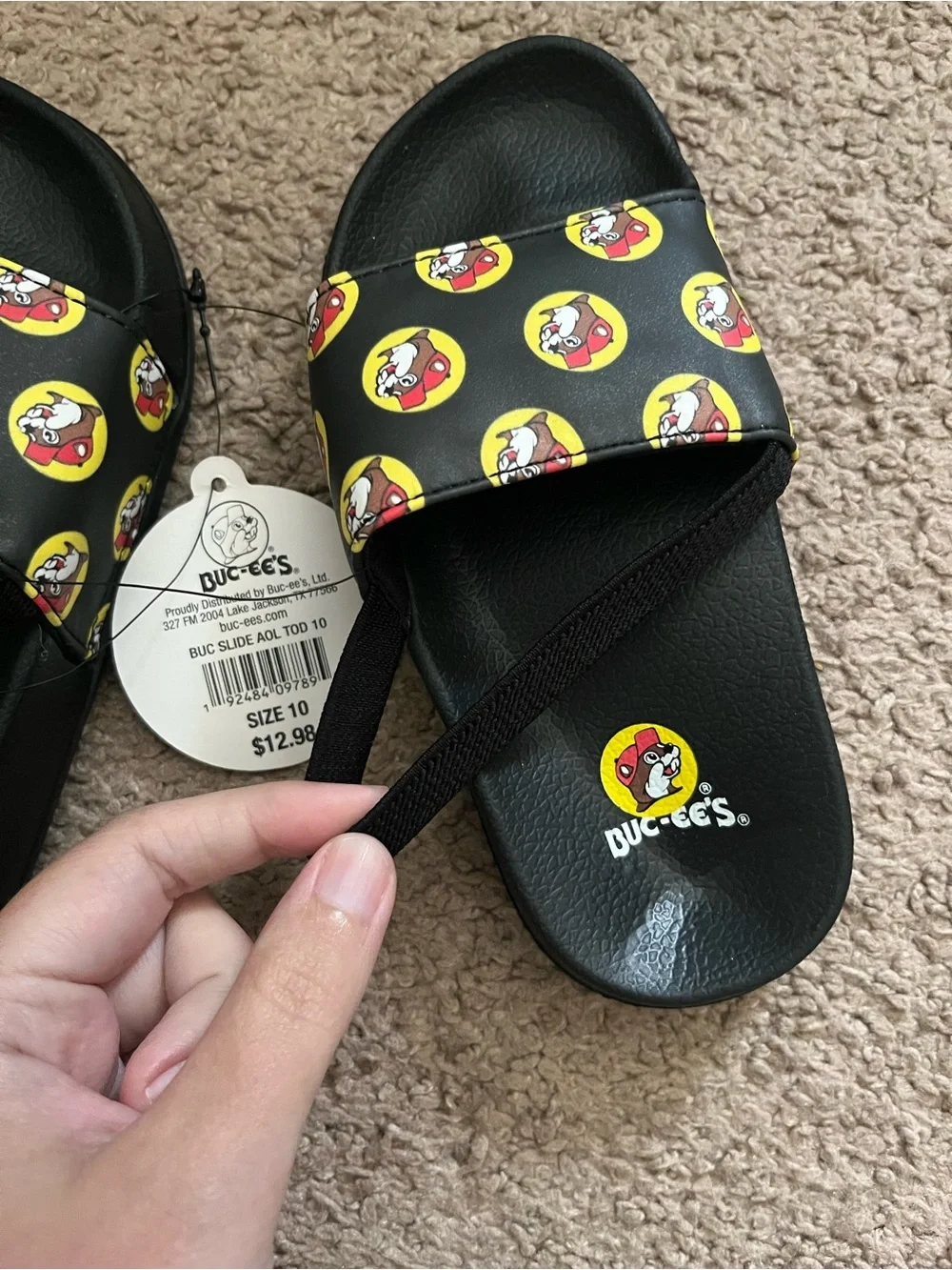 Kids Buc-ees sandals size 10